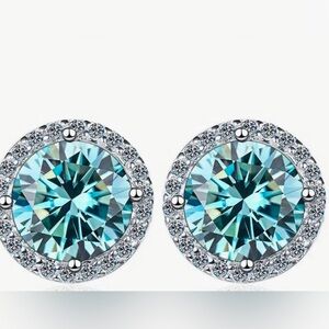 MOISSANITE Cyan Blue 3 c.t.w Stud Earrings GRA CERTIFIED
Gorgeous Color